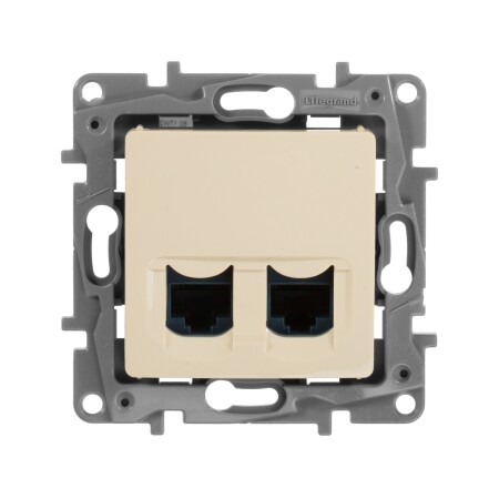 Компьютерная/интернет розетка двойная RJ 45 - категория 6 - UTP. Цвет Слоновая кость. Legrand Etika (Легранд Этика). 672354